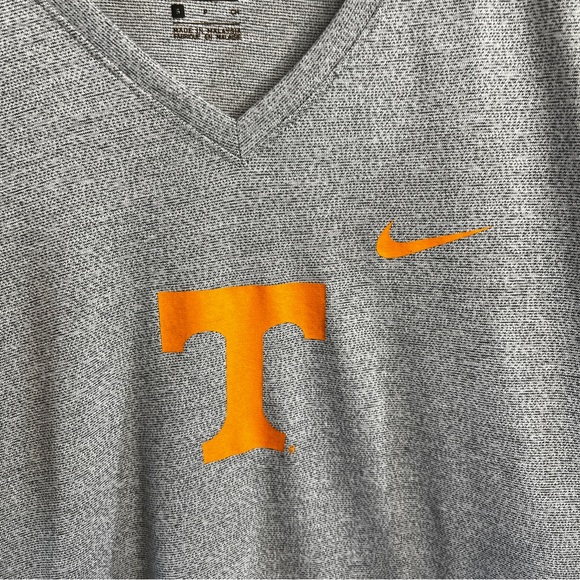 University of Tennessee Volunteers Vols Nike DRI FIT ladies short sleeve small - Picture 4 of 6